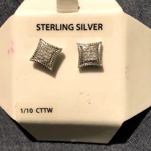Sterling silver earring! Never worn!